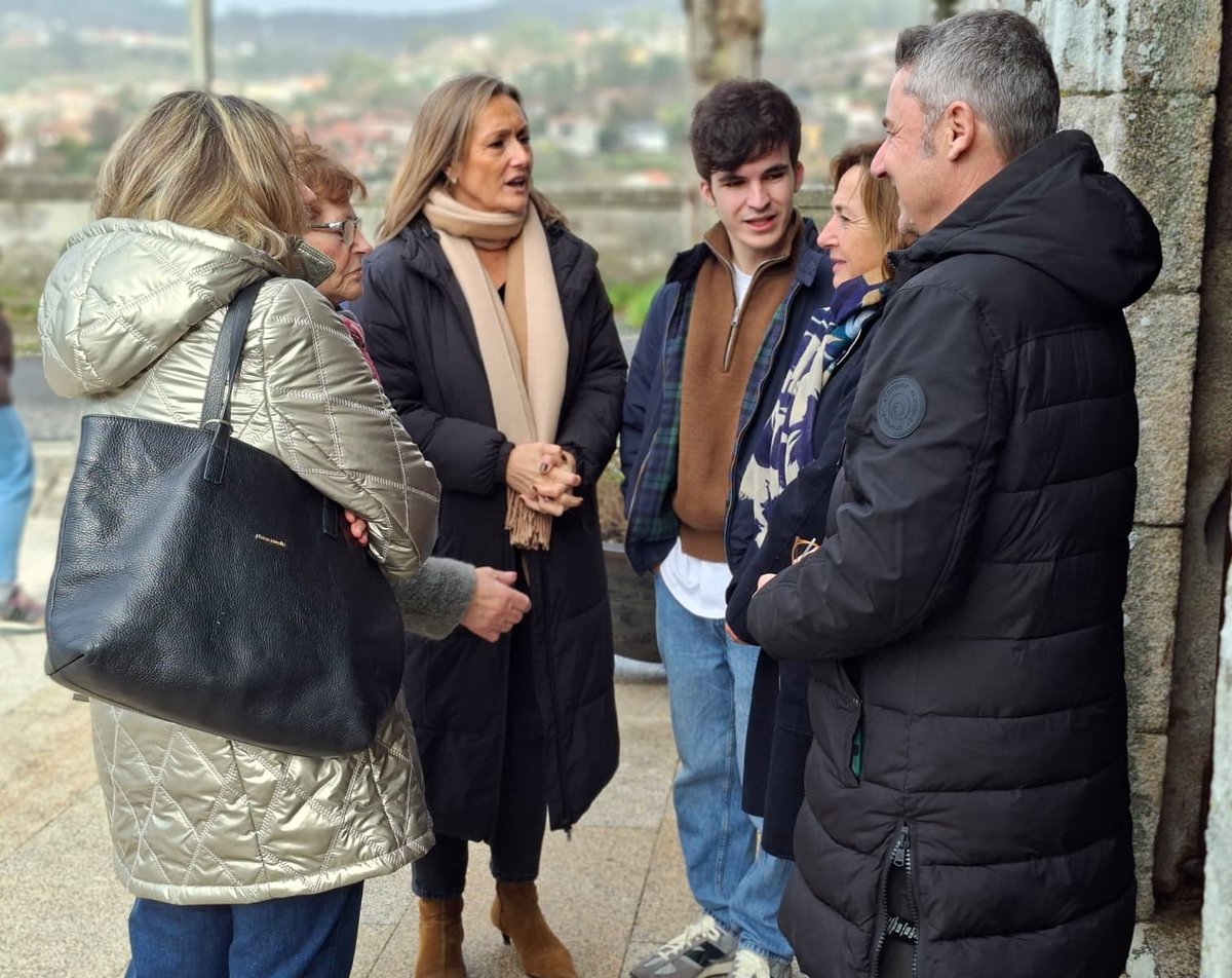 👥️ Seguimos percorrendo Vigo para estar en contacto coa veciñanza

Cabral reclama mellores servizos públicos e máis seguridade

Reivindicacións que estamos a atender con propostas como a transformación do antigo mercado municipal ou a denuncia da situación que padece Fontiñas