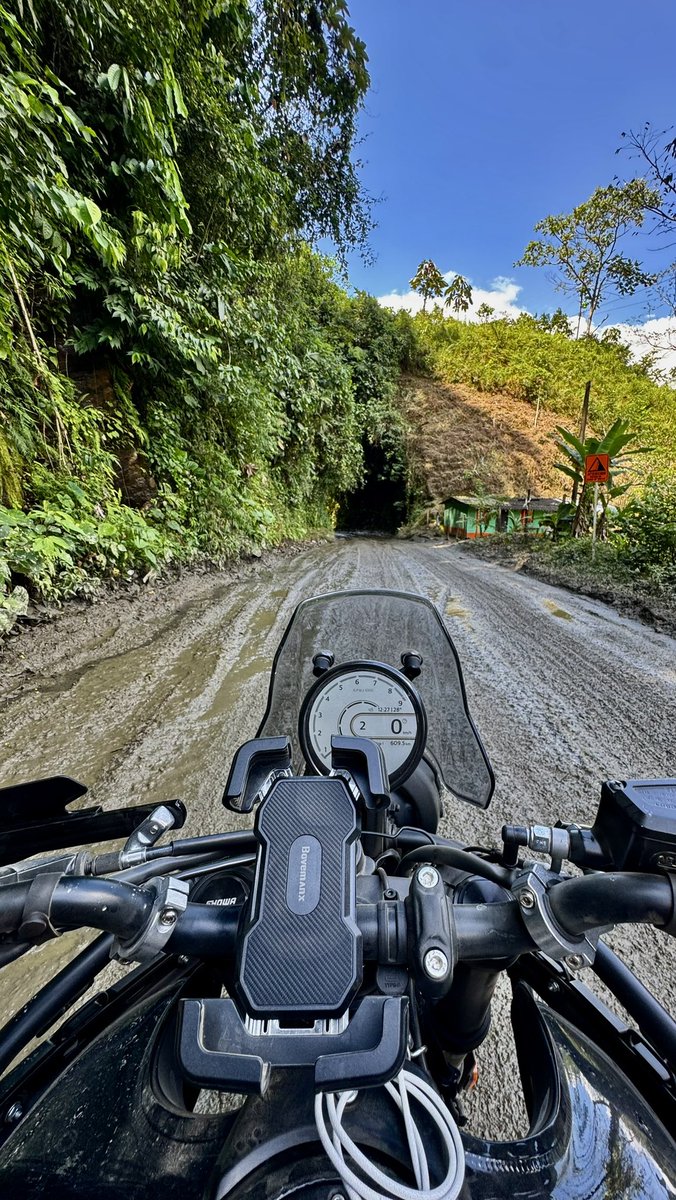 CVojtecha's tweet image. Tak Kolumbie 🇨🇴 na 🏍️ je úspěšně za námi… plán na příští rok je jasný… 

Rwanda 🇷🇼 nebo Uganda 🇺🇬.. 
nebo oboje 😀

#neverstopexploring
