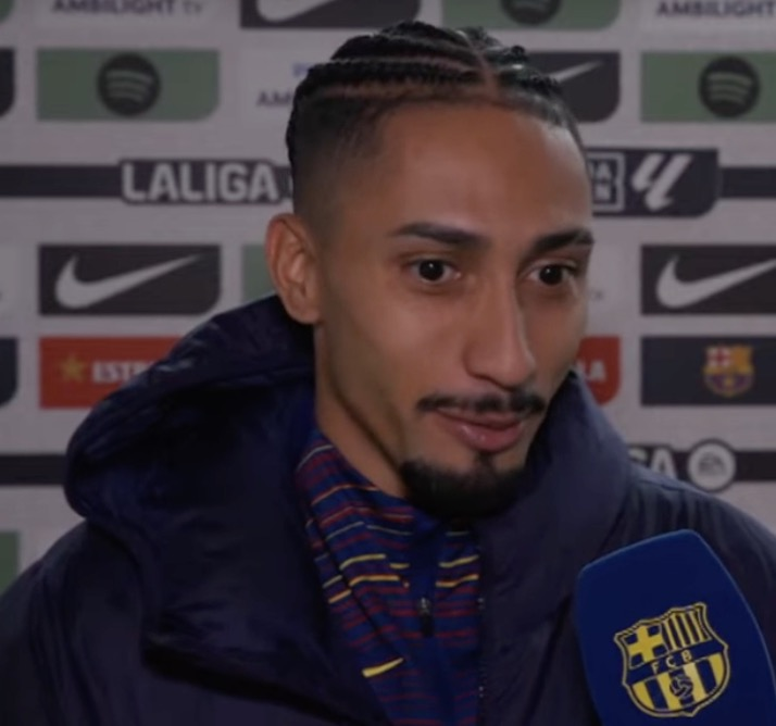 TouchlineX's tweet image. 🚨🗣️ Raphinha: "We were going crazy with Lamine Yamal's goal from the bench. We could not believe it." 

"He took the 'best goal of the game' award from me."