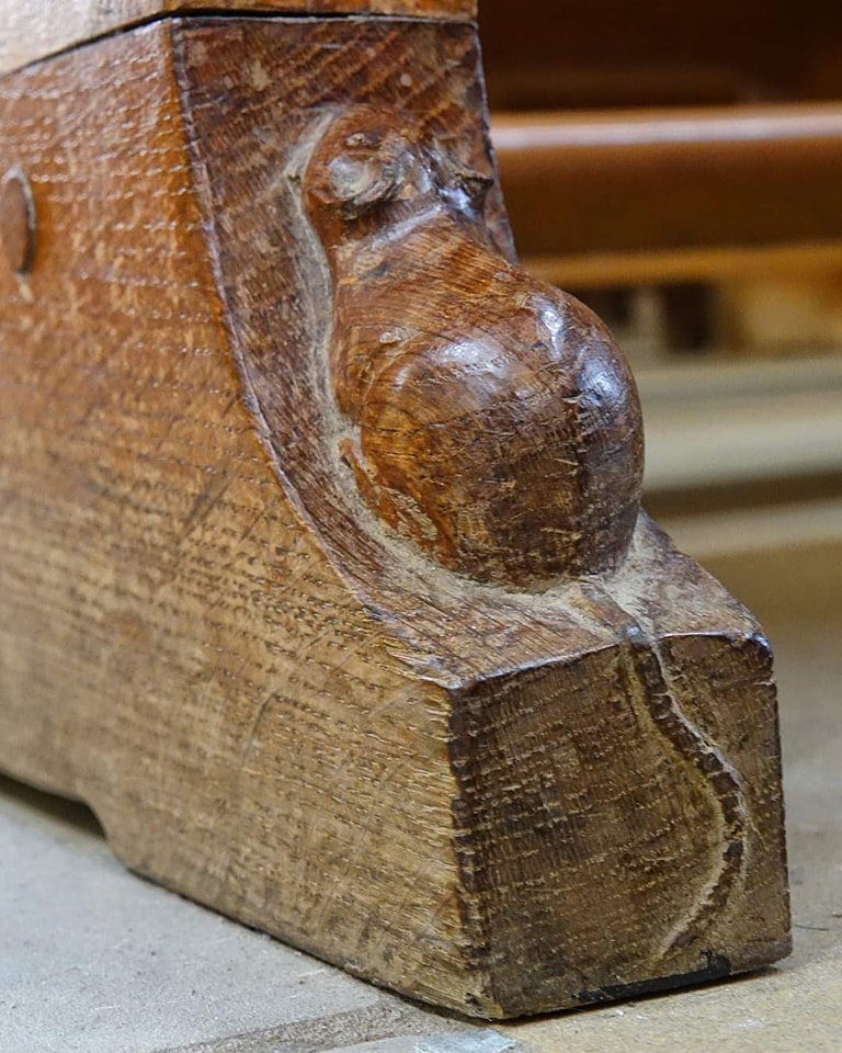 BiancoDavinci's tweet image. A Robert "Mousy" Thompson mouse carved on a pew foot at Ampleforth Abbey in North Yorkshire.