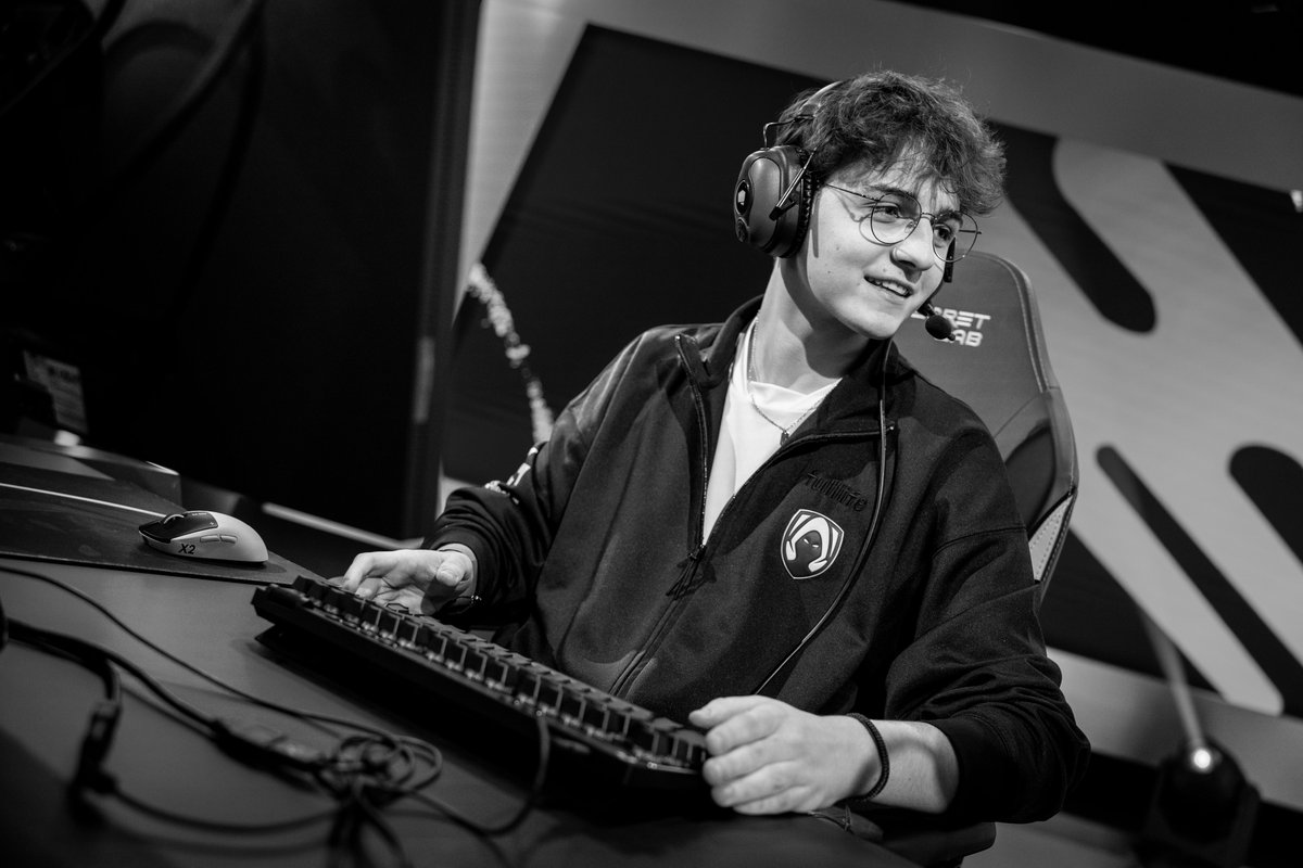 Heretics League of Legends tweet media