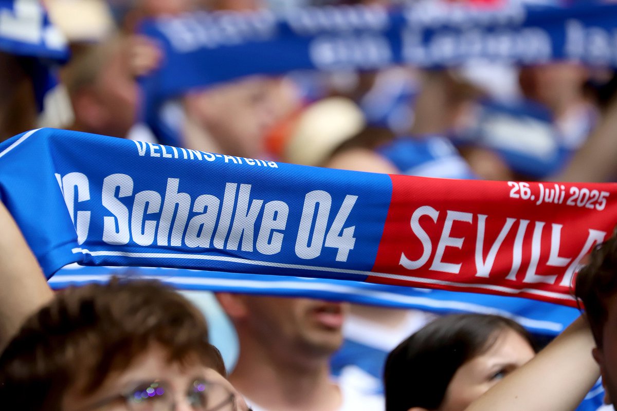 Felicidades desde Gelsenkirchen, amigos del <a href="/SevillaFC/">Sevilla Fútbol Club</a>. ❤️🫱🏻‍🫲🏽💙