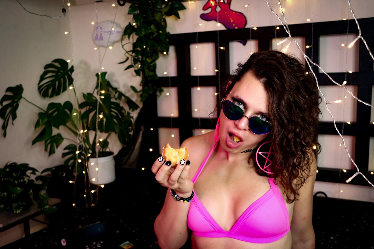 Let Styvi Rose become your next obsession 😈😈 
She plays well with others 😘

Lets talk custom content!
#TransPorn #TransgenderPorn #HotTransFemmes