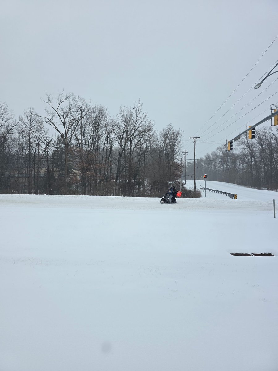 CityofGreenbelt's tweet photo. Roads are still slick, and our crews are hard at work clearing them. Please stay off the roads and remain indoors until conditions improve, if possible.

 Let’s all do our part to stay safe and give road crews the space they need to work. https://t.co/VOUonLSxZA