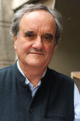 Now a 'Fullstop'.

RIP Sir #MarkTully - you leave behind a legacy of insightful storytelling and a deep understanding of India. Your words will continue to echo bridging cultures and generations.