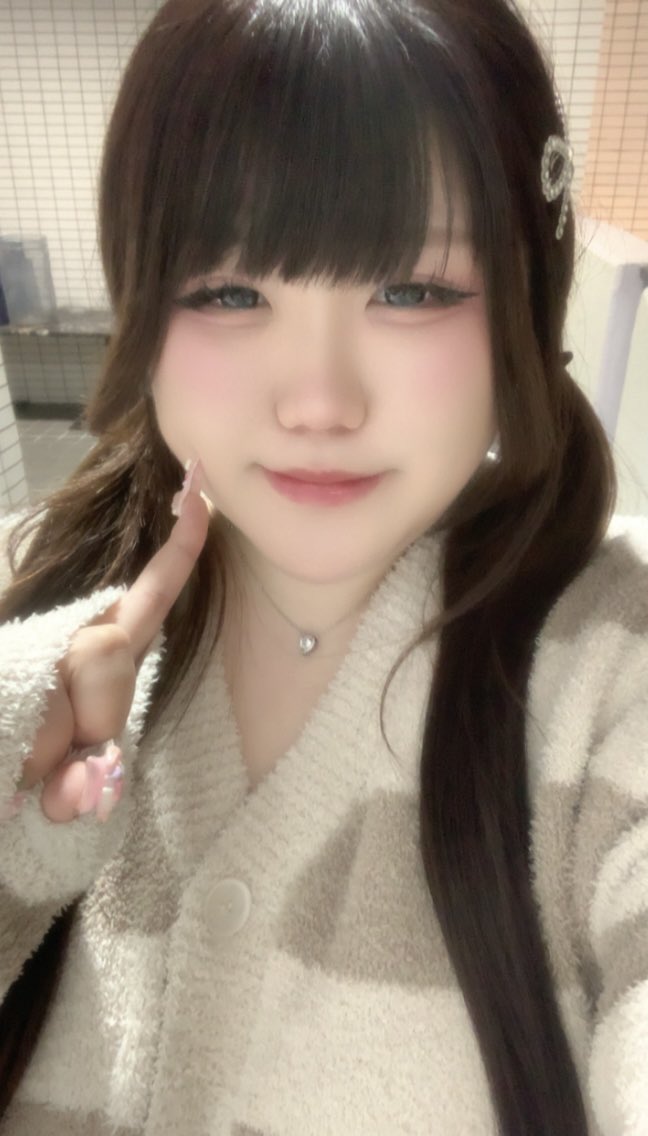 パジャマイベントでした👏🏻👏🏻🤍

もこもこパジャマ×ツインテール
可愛いよね"(∩>ω<∩)"