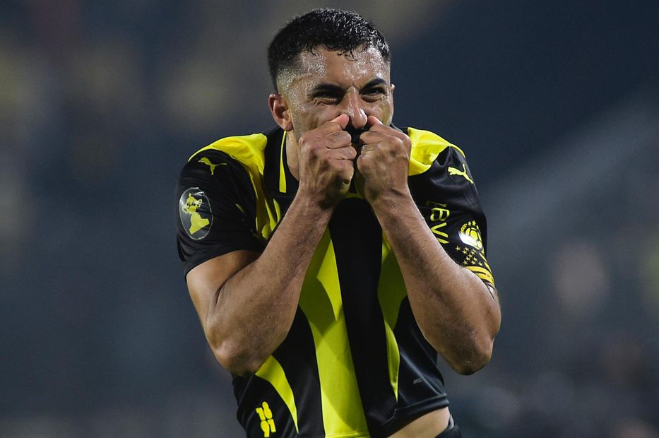 Si la prensa blanca se molestó con las declaraciones de Maximiliano Olivera sobre Silvera, significa que los dichos del capitán fueron acertados. No se negocia con los rivales antes de las finales, debería ser algo obvio (debería investigarse el conflicto de intereses).