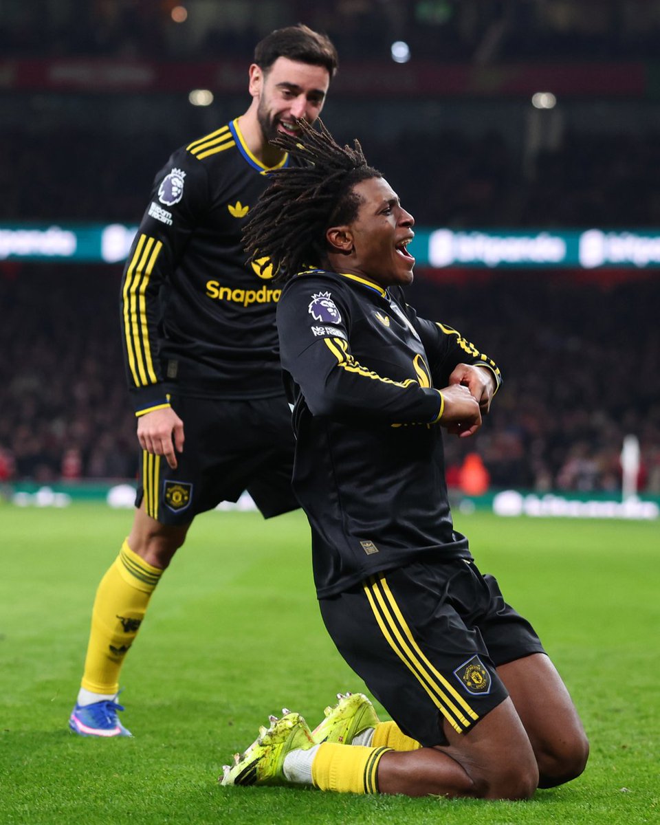 OfficialFPL's tweet photo. Patrick Dorgu and Bruno Fernandes were transferred in a combined 992,860 times for Gameweek 23... 

And they just combined for @ManUtd's second goal 🤝

#FPL https://t.co/Ubc5BGZmYn