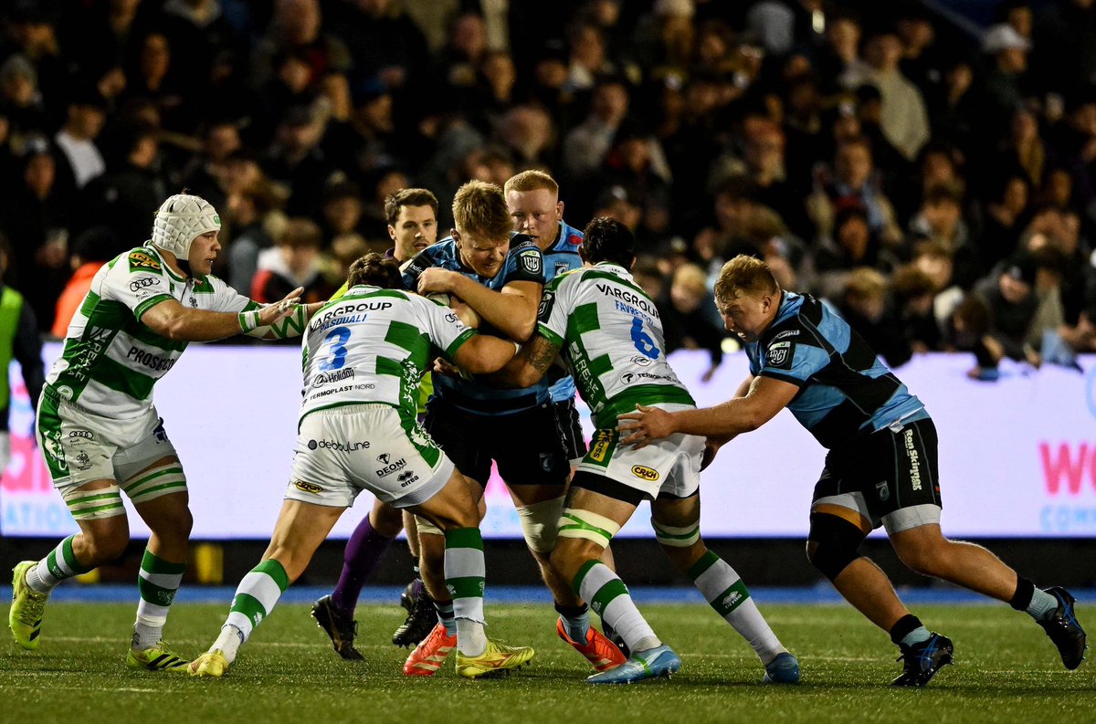 JoshJMcNally's tweet photo. Enjoyed that one. Thank you Arms Park 🔵⚫️ https://t.co/Ax5b7lhNkn