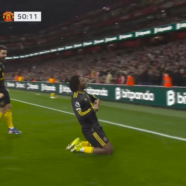 视频展示: PATRICK DORGU. OUT OF THIS WORLD. 😱
MAN UNITED L