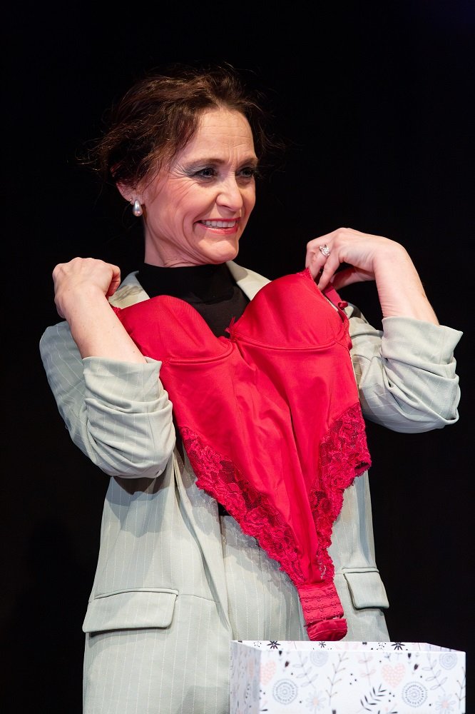 It's time for say GOOD BYE. The final curtain of my soloshow MEN AND OTHER MISTAKES😢
......NOW.....