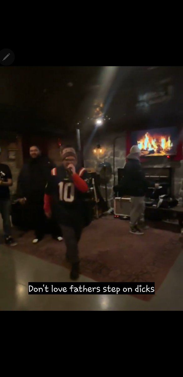 Ron Quilter🇭🇳 tweet media