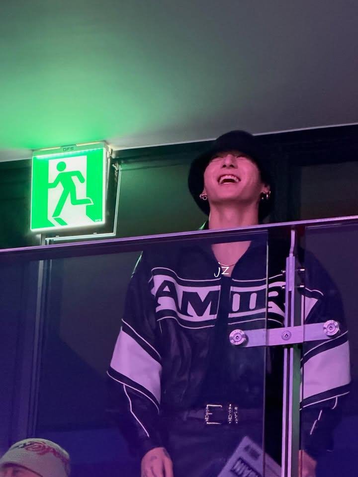 jeonpopstar's tweet image. revivieron todas las hadas del mundo 🧚‍♀️