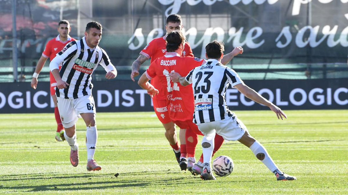 PicenoTime's tweet photo. Ascoli-Perugia 2-1, i momenti chiave della partita https://t.co/we8bsh91xt #seriec #ASCPER #AscoliPerugia https://t.co/fouIw1fNYU