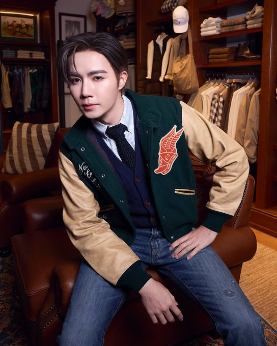 GachaSings's tweet photo. Success isn’t luck — it’s earned.
ZeePruk’s journey is built on talent, discipline, and heart.  Negativity fades.
What remains are achievements and respect.
Keep shining, Zee. We see you. ✨

#ZeePruk #WeStandWithZee @zee_pruk https://t.co/Hfbys07grZ