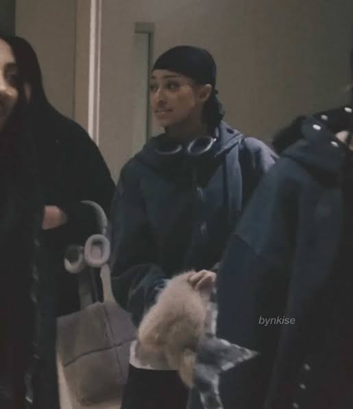 rkivemanz's tweet image. manon save me
save me manon
manon please save me