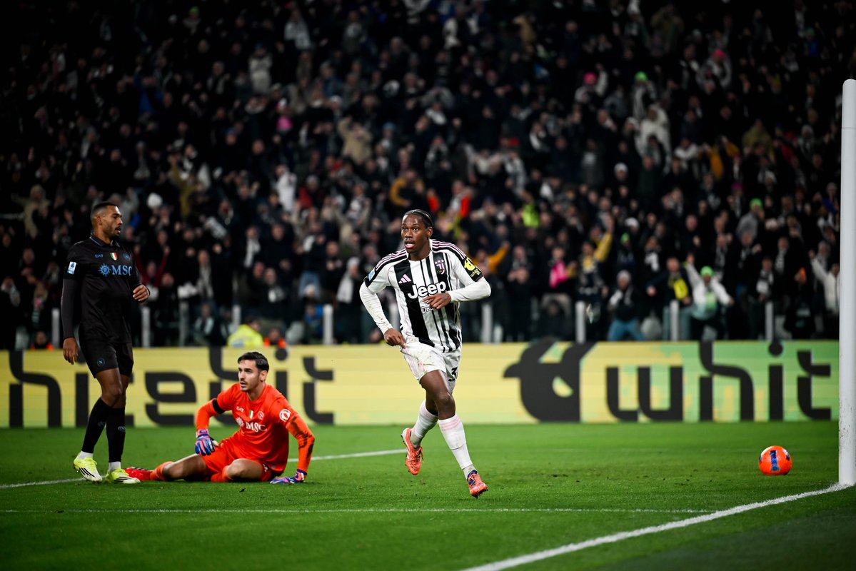 بهدف جونوثان ديفيد بعد أسيست ولا أجمل من لوكاتيلي، يوفنتوس يتقدم بهدف مستحق أمام نابولي مع ضياع أكثر من فرصة محققة للتسجيل من جانب البيانكونيري، إداء جميل ومستوى كبير ، بإنتظار الشوط الثاني لحسم النتيجة.

-
-
-

#Juventus
#Juve