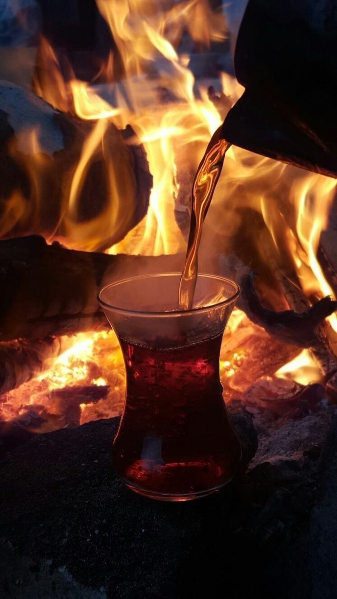 Sonra tutmuş ‘çay içme’ diyor ,
Allah Allah ...
Çaydan da zarar geldiği görülmüş mü?