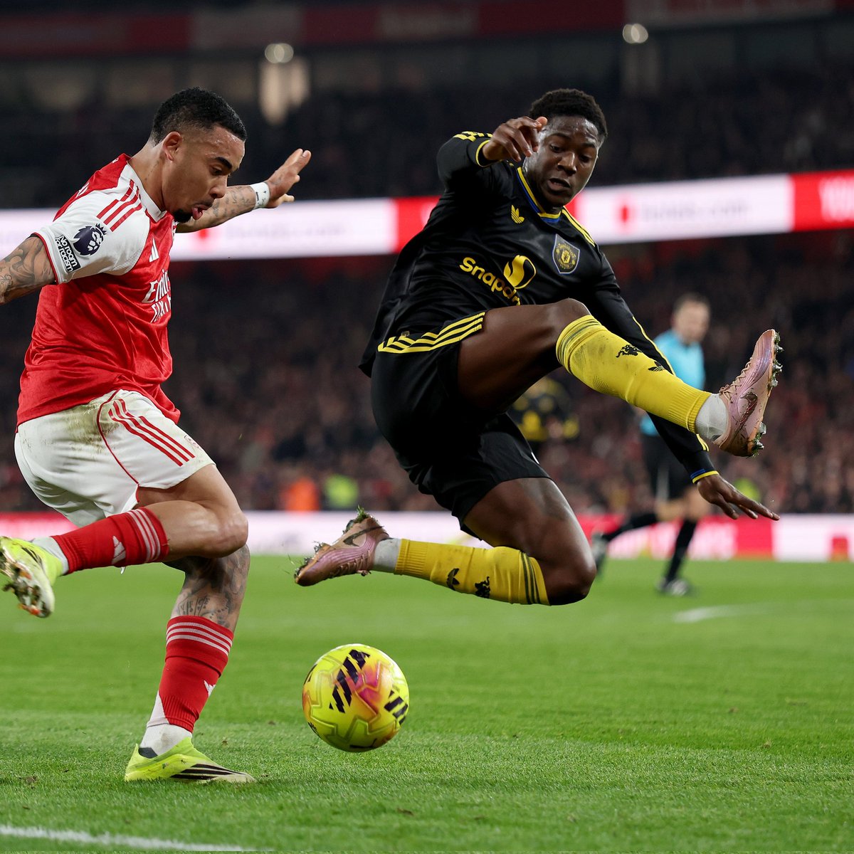 whoisimai tweet media