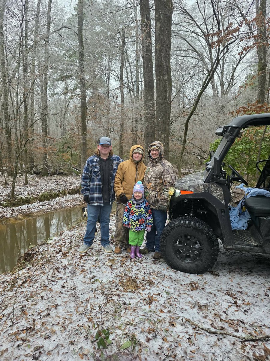 trailbosssquad's tweet image. Y'all stay warm out there! #snow #4x4