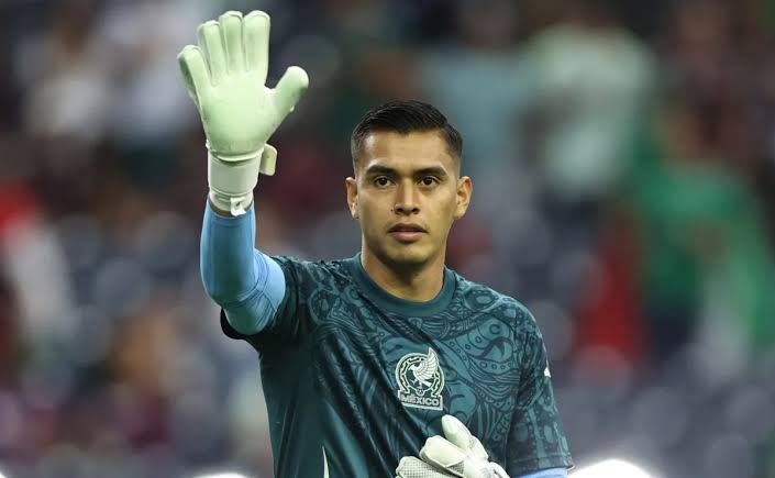 Tala repite como titular con la selección mexicana ante Bolivia.

Está claro que el portero de Chivas le va ganando la carrera a Malagón.