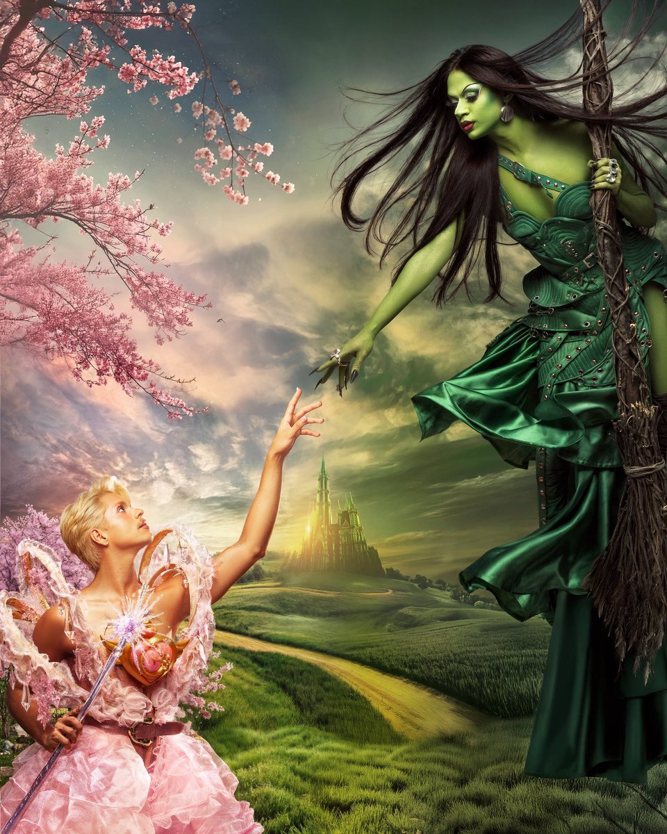 MadyBeeong's tweet image. No corrida vivemos uma rivalidade que transformou o formato do reality: trouxemos intensidade, farpas, competitividade, e foi lindo de acompanhar. Quase uma novela, não é? Haha
Mas o programa acabou, e o que aprendemos com tudo isso, é que somos mais parecidas do que pensávamos🫂