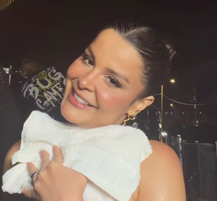maraiserenault's tweet photo. te amo, meu docinho!! 🥺 https://t.co/dp8NEcfTR1