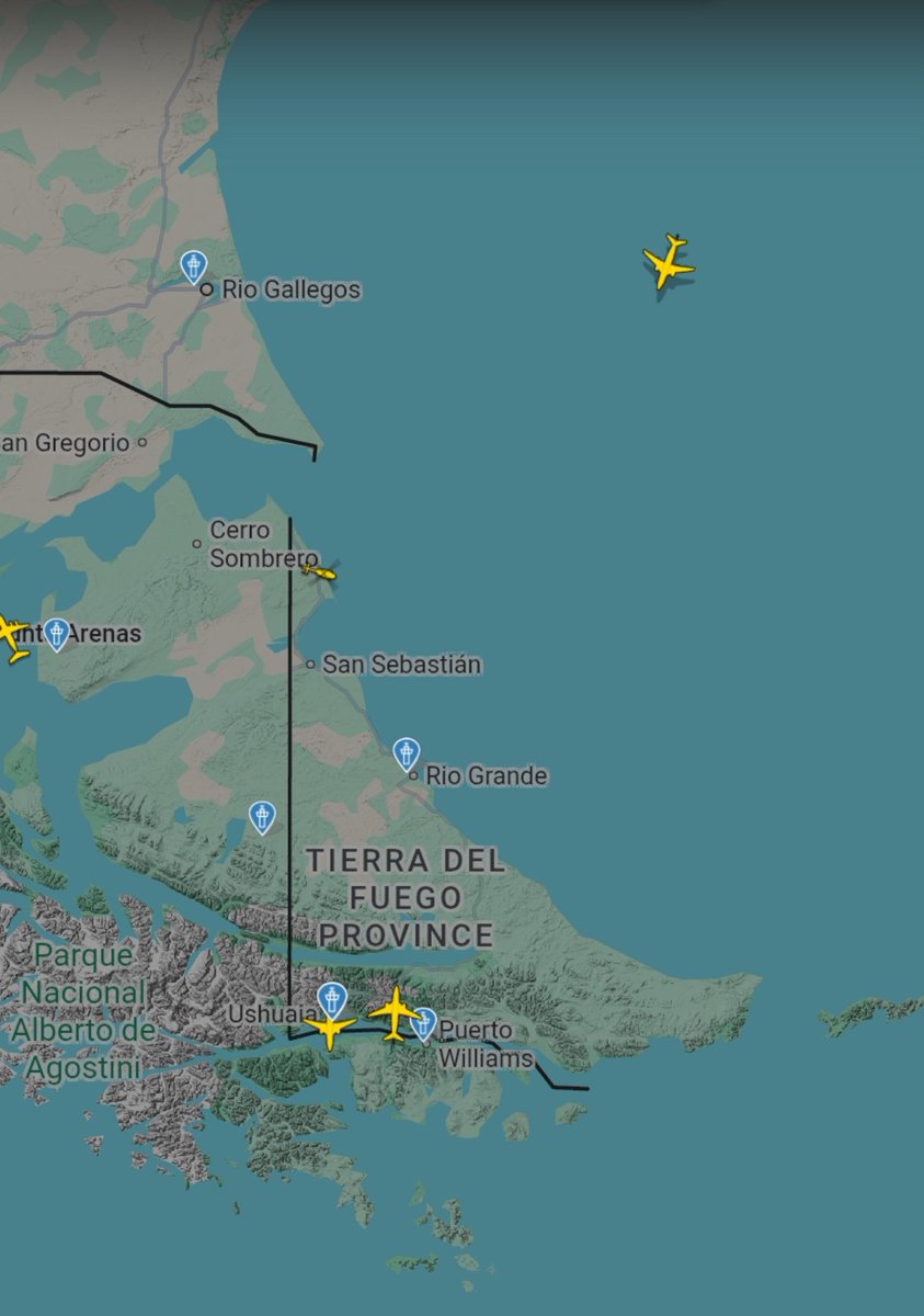 <a href="/MinDefensa_Ar/">Ministerio de Defensa</a> <a href="/somoscorta/">Corta</a> <a href="/spremici/">Sebastián Premici</a> <a href="/VHMok/">Víctor Hugo Morales</a> <a href="/maxiferraro/">maxi ferraro 🎗️</a> <a href="/EstebanPaulon/">Esteban Paulón</a> <a href="/radiomas1049ok/">Radio + 104.9</a> <a href="/JMilei/">Javier Milei</a> <a href="/ADachary/">Andrés Dachary</a> <a href="/gustavomelella/">Gustavo Melella</a> <a href="/RPN_Oficial/">Revolución Popular</a> ACTUALIZACIÓN ⚠️ El ✈️ De los Estados Unidos que aterrizó en Ushuaia, No figura con tripulación ni declara pasajeros, mientras que en Aplicaciones como Flight Radar no existe el "Trayecto" de vuelo. Solo despegue y aterrizaje, lo que supone el "Apagado" del transpondedor.