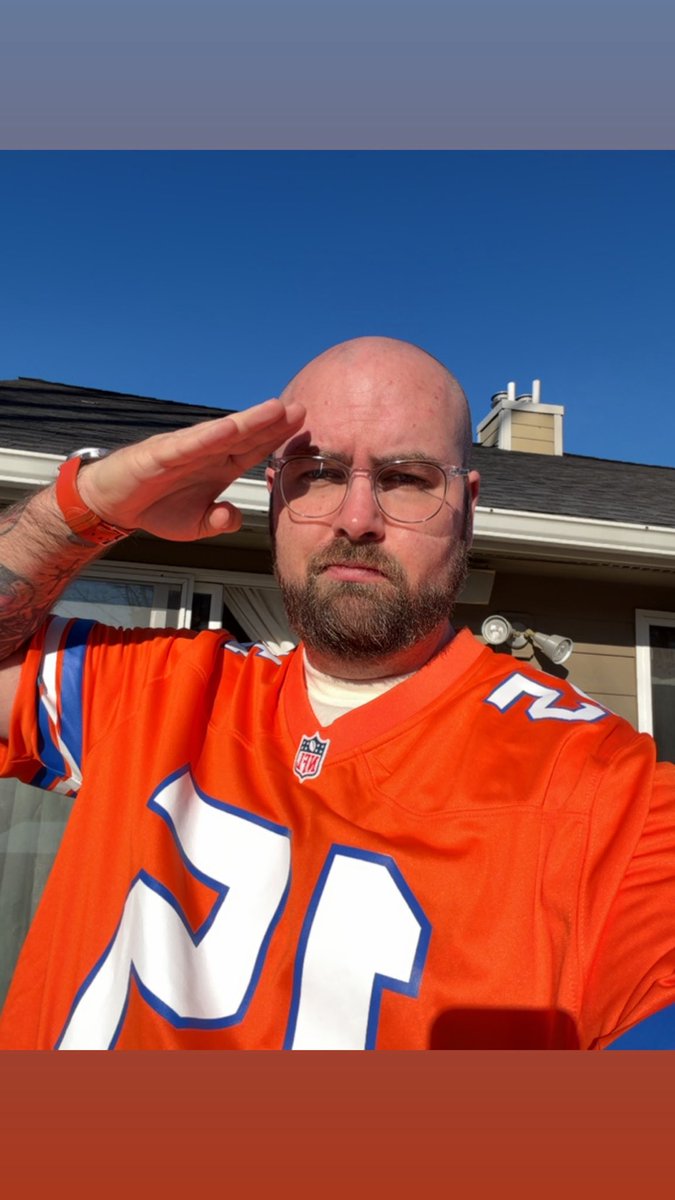 phantombrucelee's tweet photo. @BradJJohnstonII @MileHighMems @DNVR_Broncos #StiddyCity council member, Bronco Al, checking in. https://t.co/EEkKlwvavG