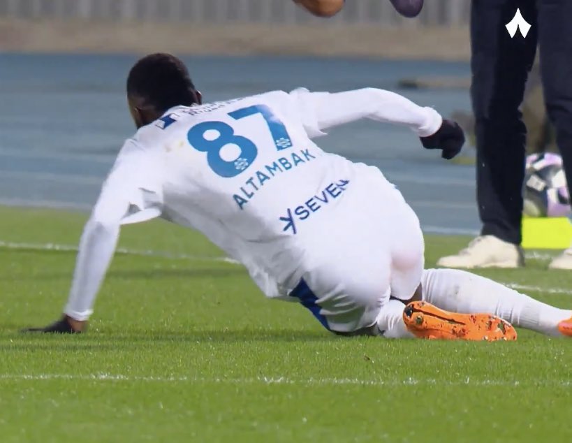 _k2lii's tweet image. حسان هُنا💙