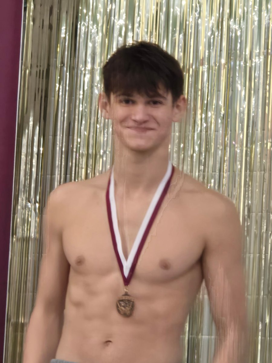 ColeKaleena's tweet photo. Easton placed 6th yesterday at the Mishawaka dive invite with a PR of 322.15 https://t.co/uy8PHUpQWr