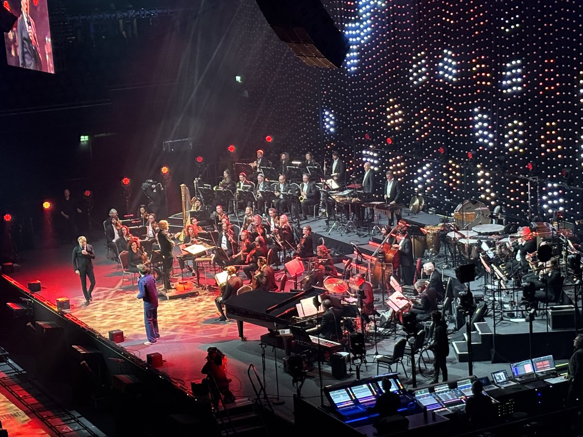 Dit was echt heel erg goed en mooi van <a href="/lexuiting/">LEX</a> en <a href="/franspollux/">Frans Pollux</a>