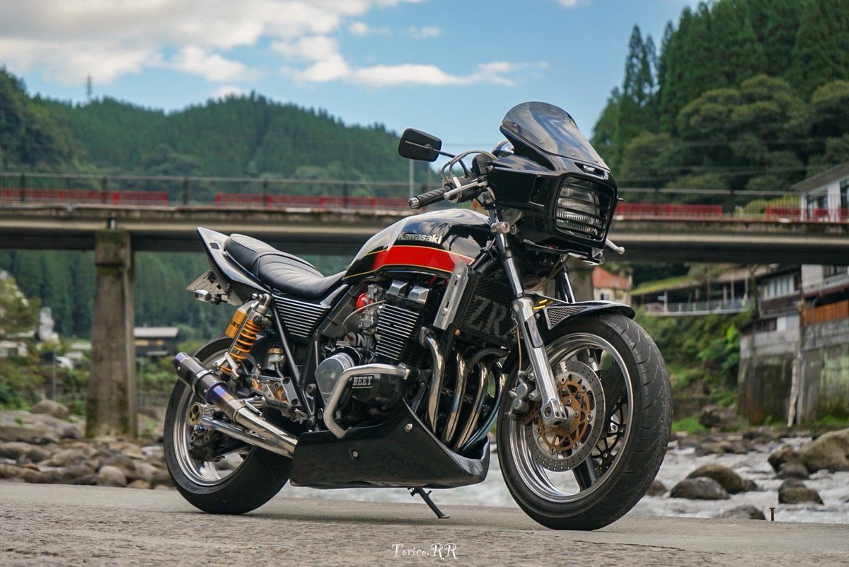 りょうすけ:ZRX400:S13 tweet media