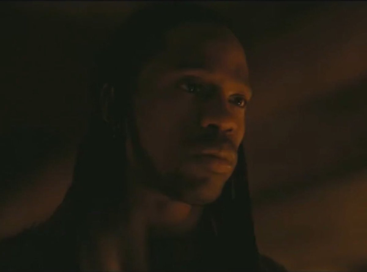 DiscussingFilm's tweet image. First look at Travis Scott in Christopher Nolan’s new film ‘THE ODYSSEY’