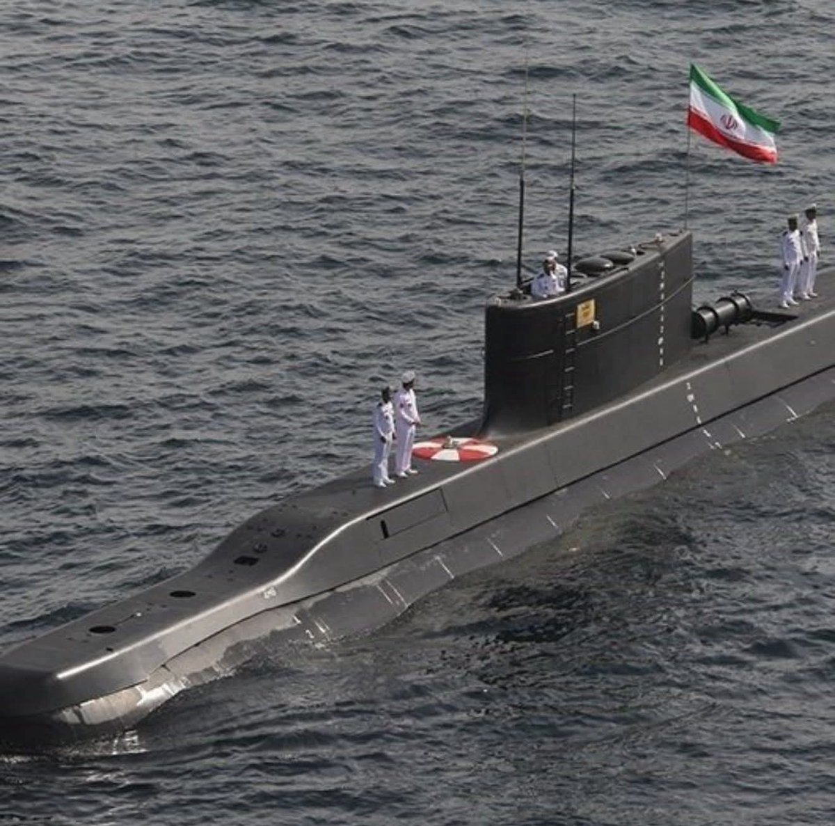 IranDefenceForc's tweet image. 🚨🇮🇷 JUST IN: Iranian submarines Fateh and Ghadir have reportedly moved toward the Persian Gulf near the Strait of Hormuz amid rising regional tensions.