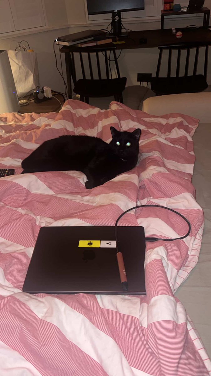 Cellularvice's tweet image. It’s my life