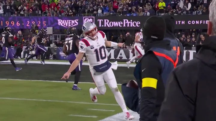 LukeGlanton88's tweet image. Drake Maye has officially made it to a Super Bowl before Josh Allen &amp;amp; Lamar Jackson.

23 years old.