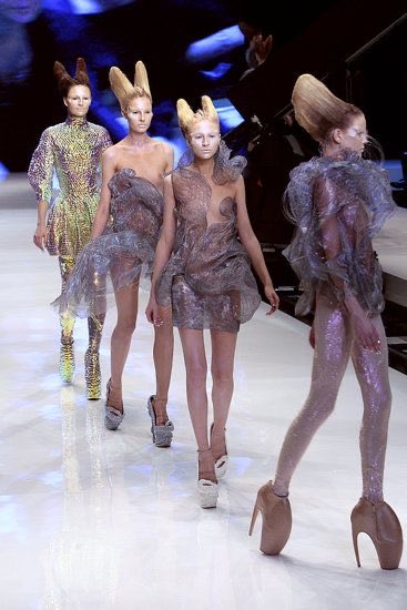 oh alexander mcqueen 2010, you are so loved