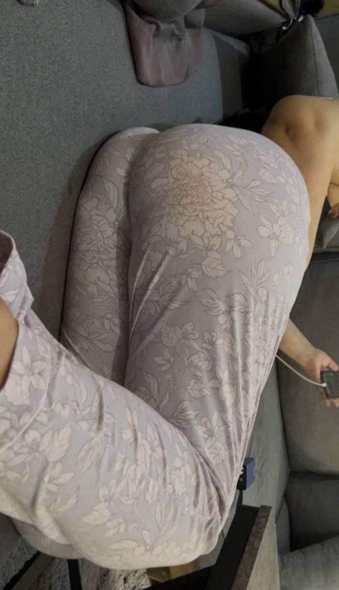 محتزم بكلوتها 👙♠️ tweet media