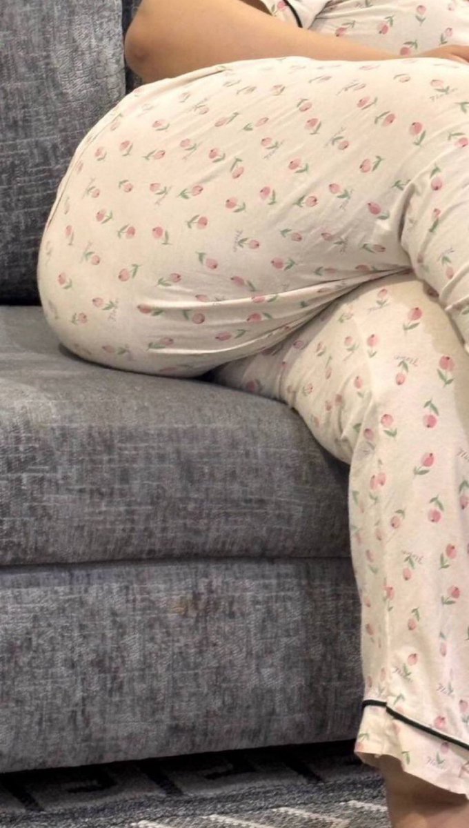 محتزم بكلوتها 👙♠️ tweet media