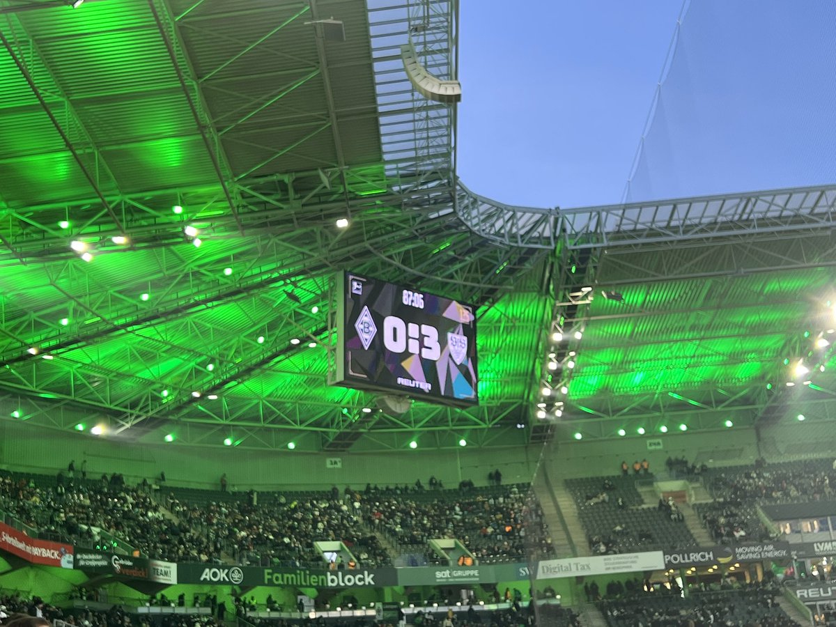 Heute erstes Mal Gladbach auswärts. Wir sind super hingekommen 👍🏼wir sind super weggekommen 👍🏼haben vor Ort alles mitgenommen…..💪🏻 ⚪️🔴
das beste in Gladbach ist übrigens die Krakauer 😜