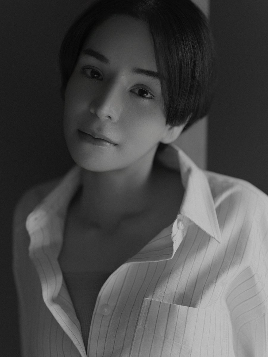 syuheiinoue's tweet image. 何だかんだ、ポートレートはやっぱりビューティディッシュ(シルバー)と、暗い部屋の環境光に落ち着いてしまう。

ビューティディッシュは適度にコントラスト感があって、造形感を出しやすくて良き。
1,2枚目はビューティディッシュ1灯で、それなりに調整を行なったもの。…