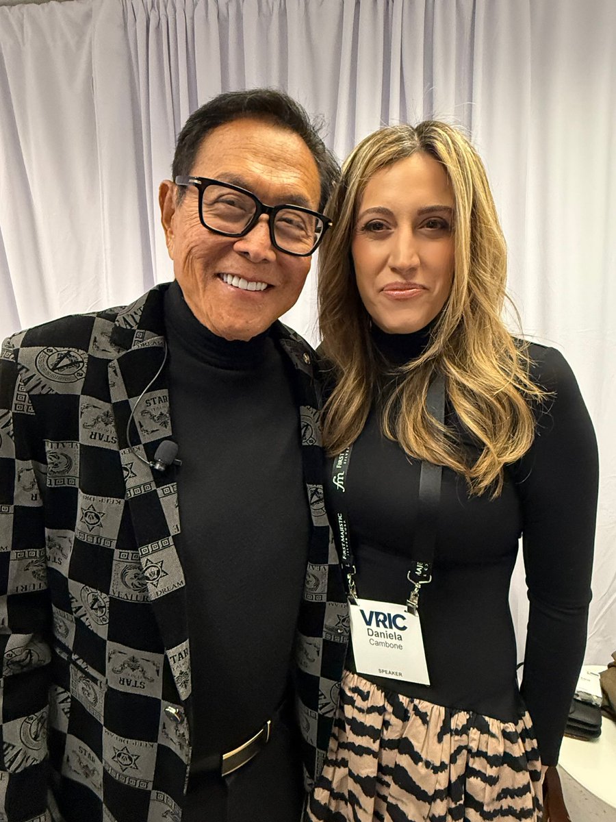 DanielaCambone's tweet photo. Go silver @theRealKiyosaki #VRIC2026 https://t.co/to8QcE6tWL