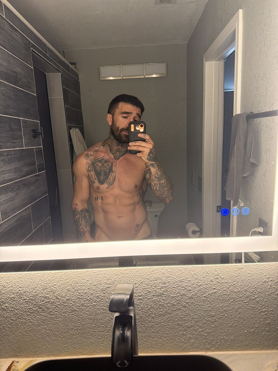 The Real Roman One /Onlyfans.com/therealromanone tweet media