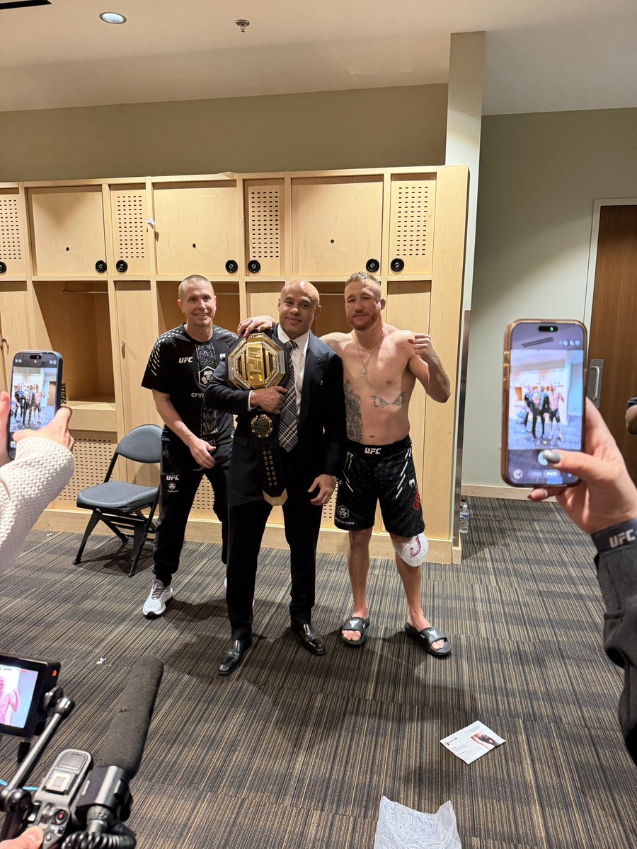 KAMARU USMAN tweet media