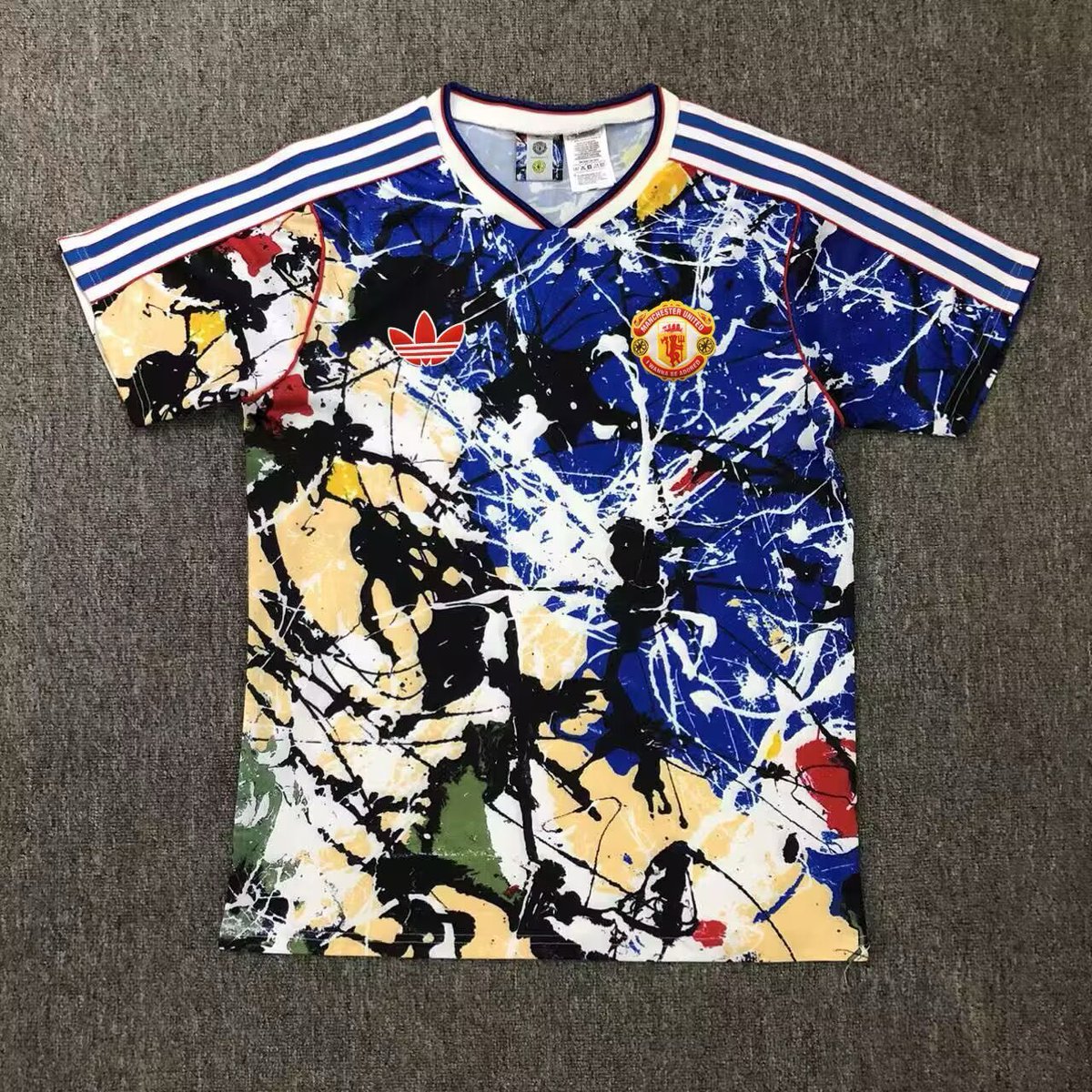 Glazeroutjersey's tweet image. What a Win, Carrick at The Wheel 🎵 

Fancy Getting Your Hands On This Beauty for £20 Only…?

👉2027footkithub.com👈

Giving 3 Shirts Away To People Who Retweet This tweet 🔁