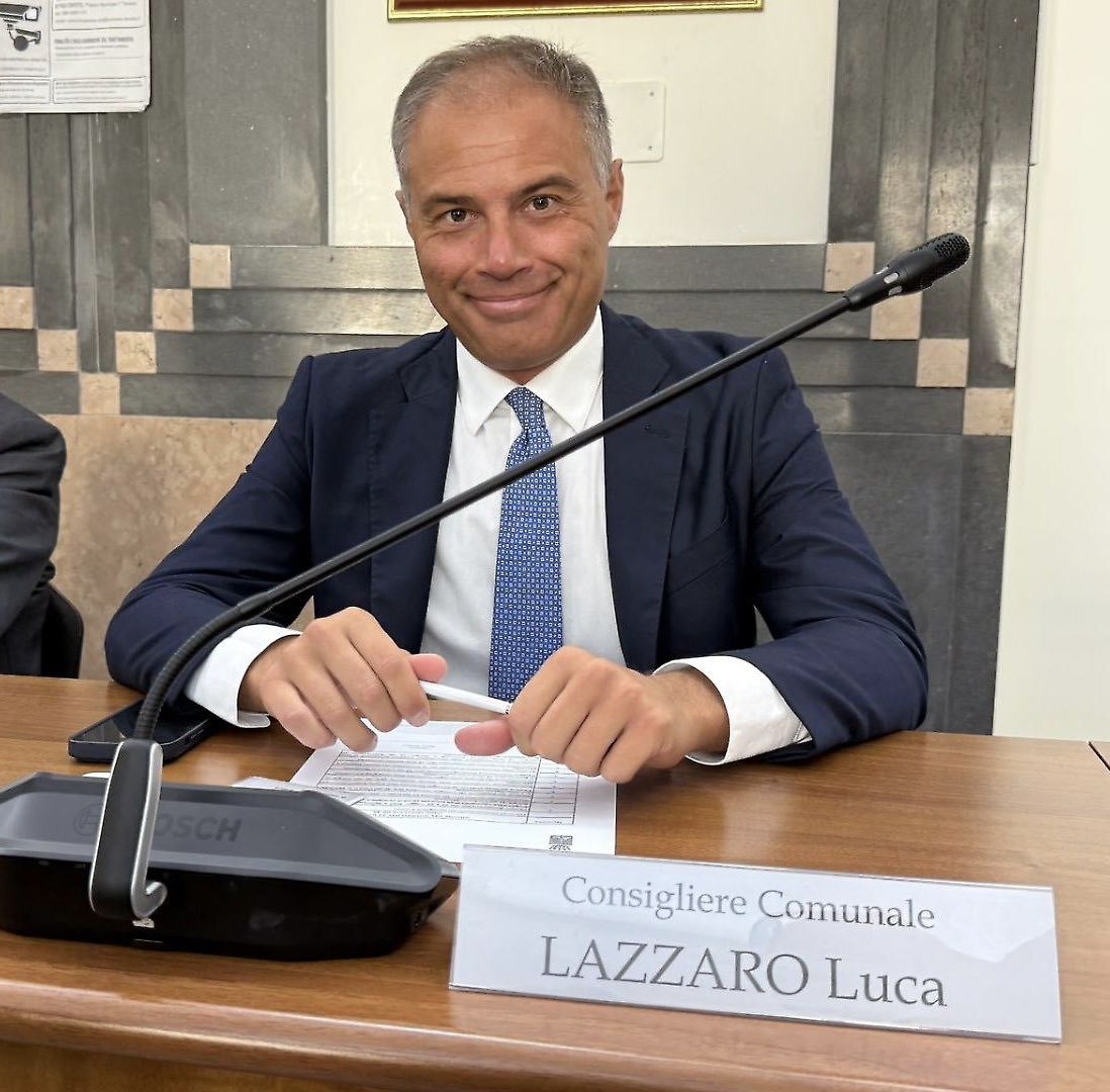 Taranto merita rispetto. È una città ferita, segnata da errori e occasioni mancate, da cui troppi giovani vanno via perché mancano opportunità. Ma Taranto non è senza dignità. Il vero tema è se la politica sia all’altezza di Taranto. Su questo terreno continuo a lavorare.