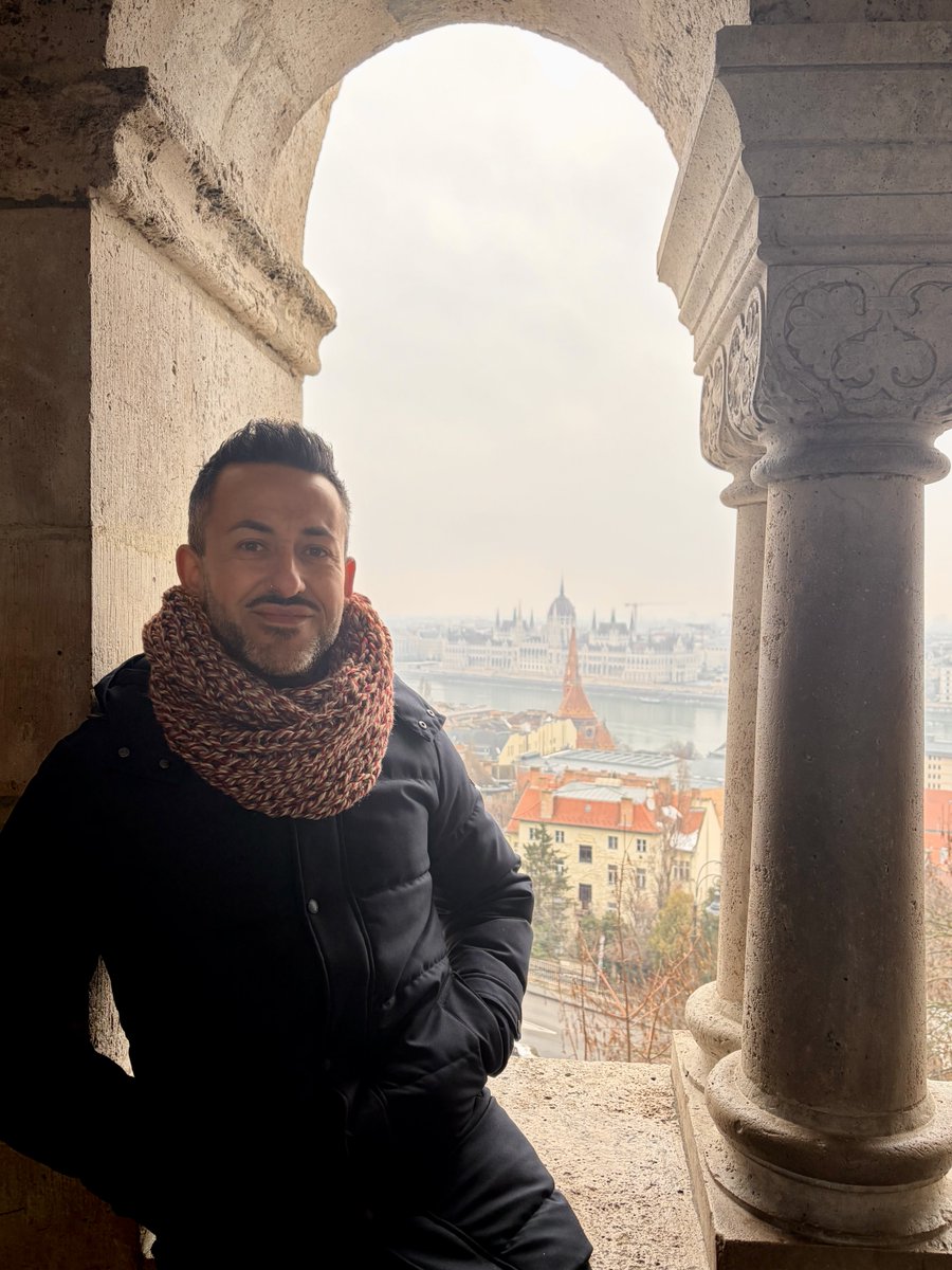 Alvaronavalu's tweet photo. #budapest #vacaciones https://t.co/EB1U2R2Ei2