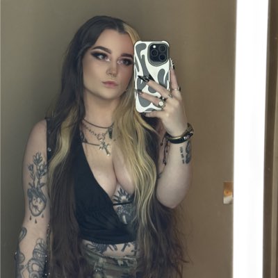 #NewProfilePic 😈🖤