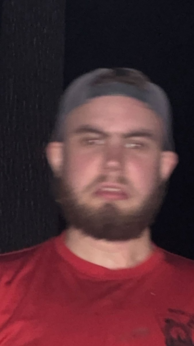 traxxad's tweet photo. @RealGoldenCatz Ts stupid twin, post sum funny https://t.co/mUBdw19TBK